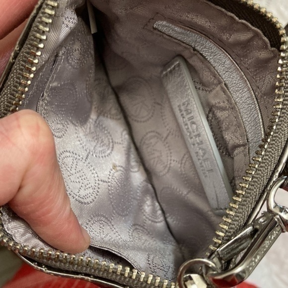Michael kors silver logo wristlet bag